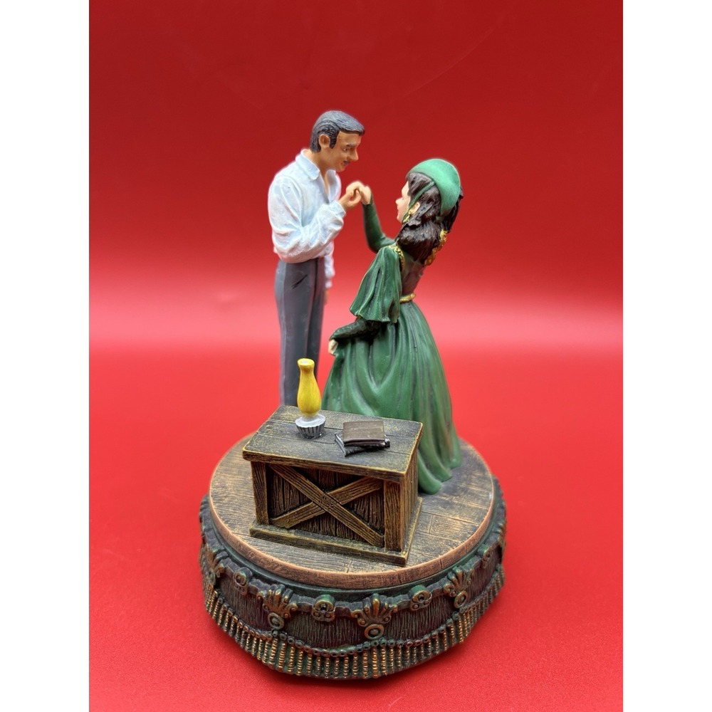 Vintage The Legendary Love Of Rhett & Scarlett Music Box Gone w The Wind 5.25"